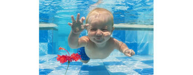 Symbolbild Schwimmen Kleinkinder