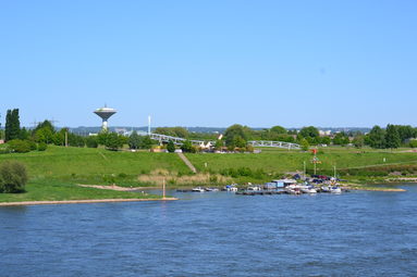 Rheinpanorama in Höhe Neuland-Park