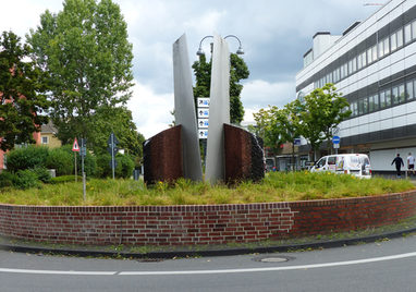 Foest-Brunnen im Kreisverkehr Nobelstraße/Wöhlerstraße
