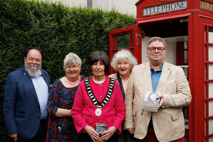 Bernhard Marewski, Mary Temperton, Mary Baker, Renate Buchwald (Freundeskreis Bracknell-Leverkusen) und Ulrich Liebetrau