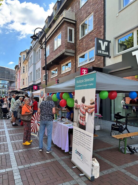 Ein Stand auf dem Tag der Inklusion in der Wiesdorfer Innenstadt