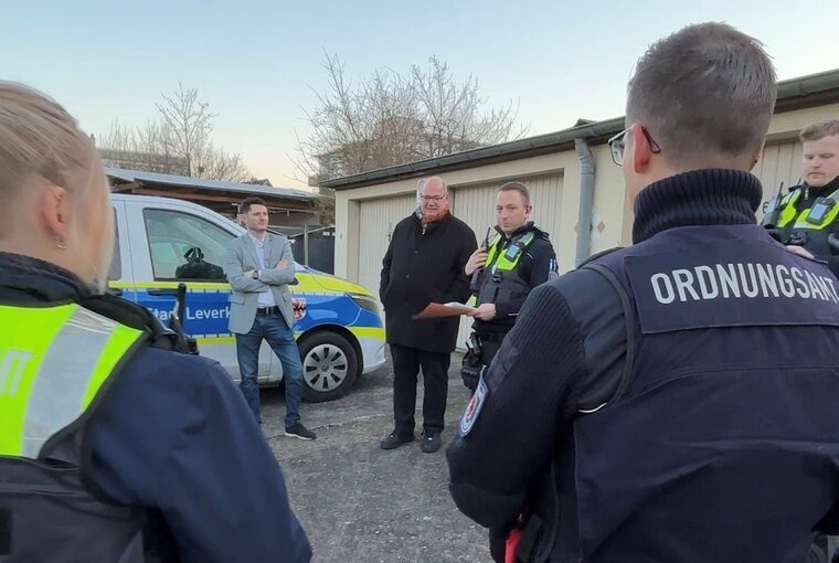 Lagebesprechung des Kommunalen Ordnungsdienstes mit Oberbürgermeister Stefan Hebbel