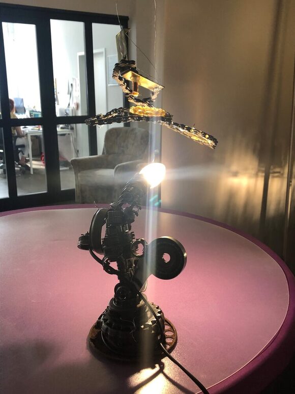 Upcycling mit Fahrradkette als Lampe