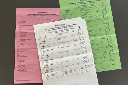 Stimmzettel für die Kommunal- und OB-Wahl 2025