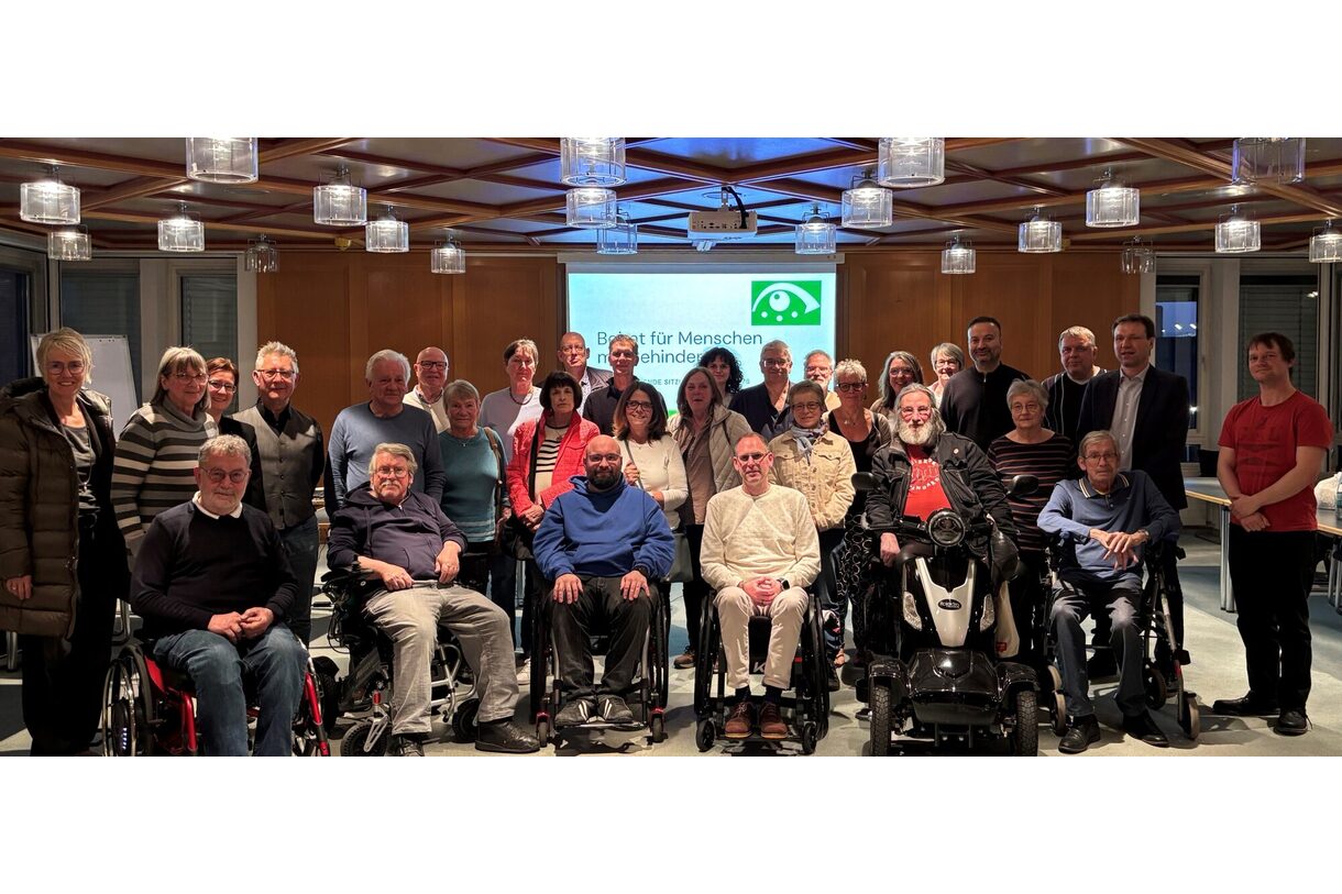 Mitglieder des neu konstituierten Behindertenbeirats