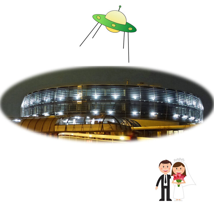 Besonders im Dunkeln sieht das runde Dach der Rathaus-Galerie fast wie ein Ufo aus.